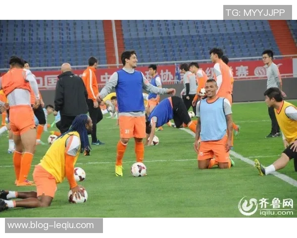 中超激战来袭泰达主场迎战鲁能争夺关键三分全力以赴